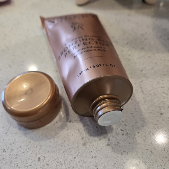 Nakery Beauty Bronzing Bundle (3 Items) – 2 New Sealed + 1 Lightly Used | $19 - Picture 5 of 12